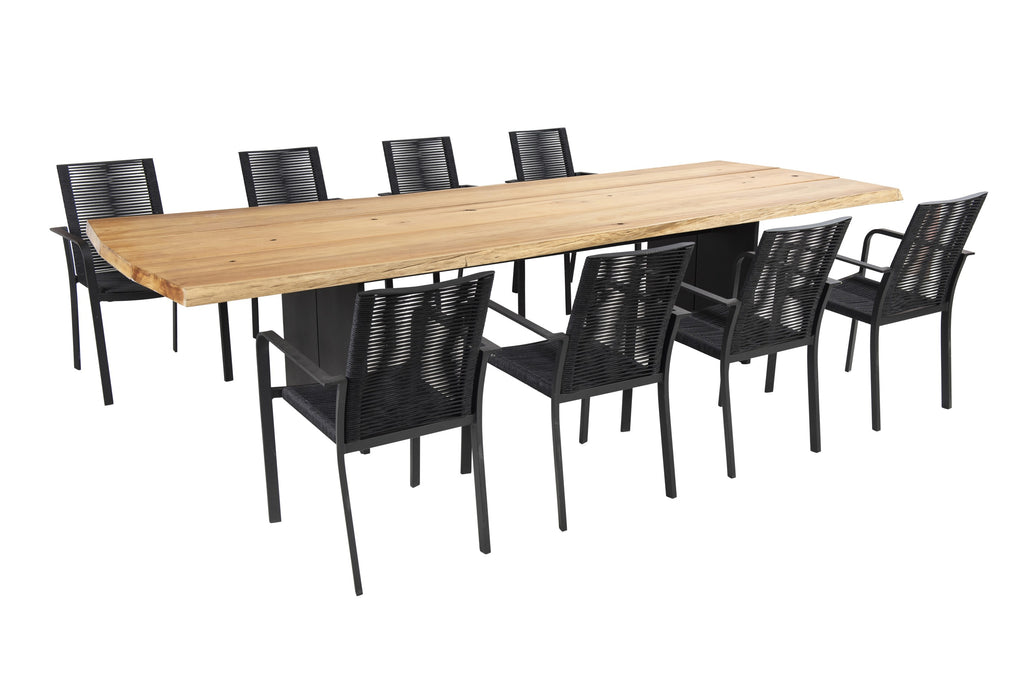 Table de jardin en planches