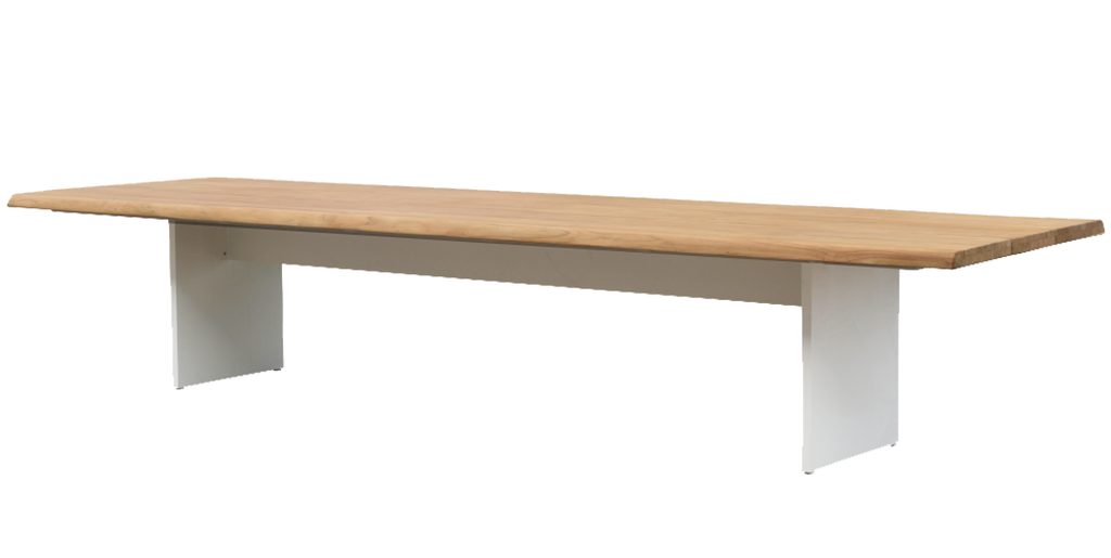 Table de jardin en planches