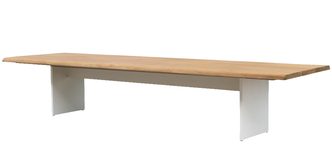 Table de jardin en planches