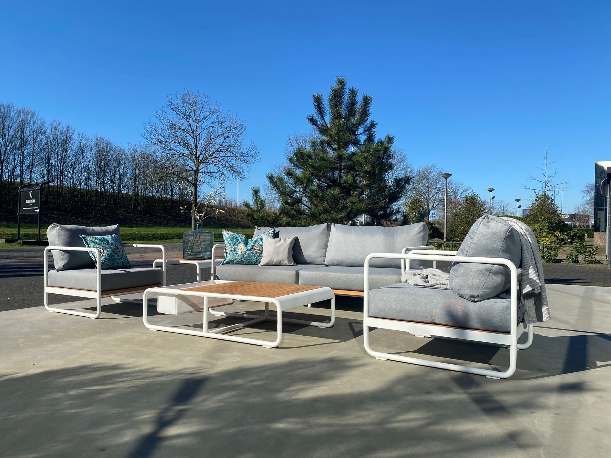 primavera wit spuncrylic