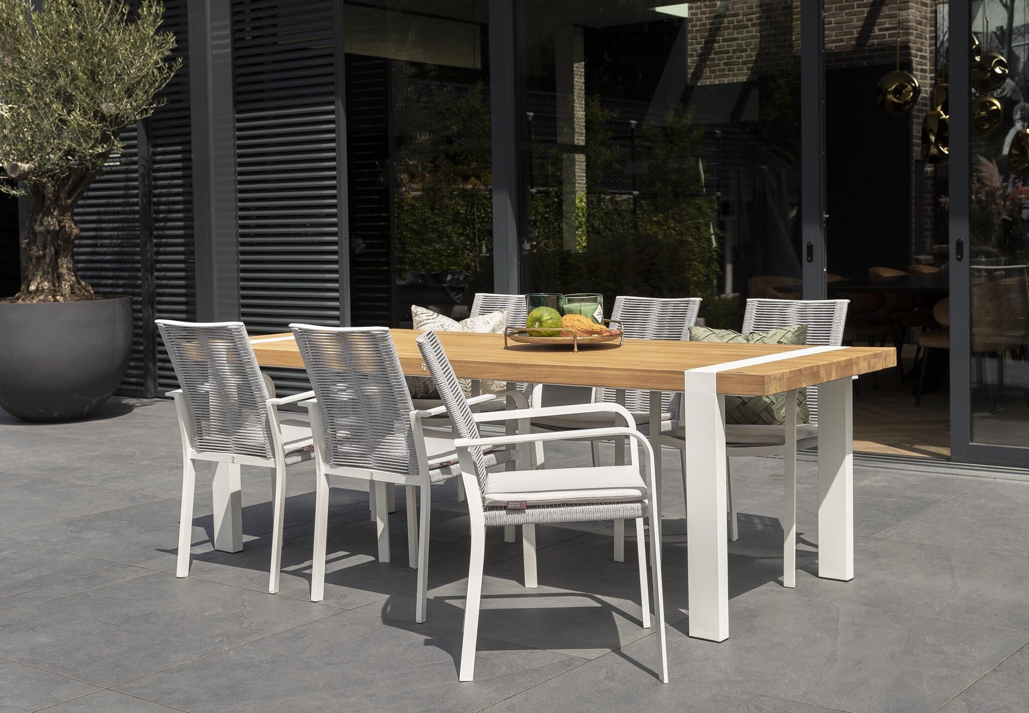 Twilight_DT_WHTE_TE_+_Butterfly